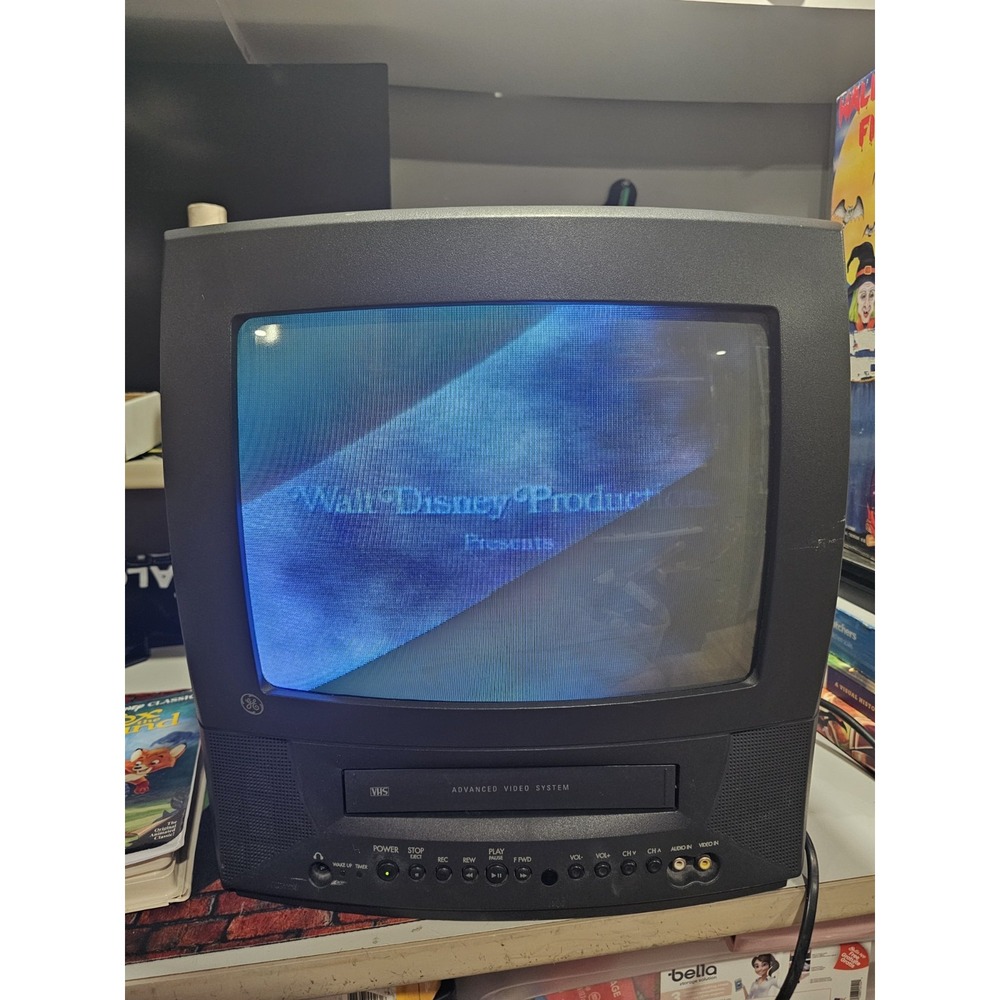 GE Vintage CRT Television with Built-In VCR, Model 13TVR62, Black - Picture 16 of 16